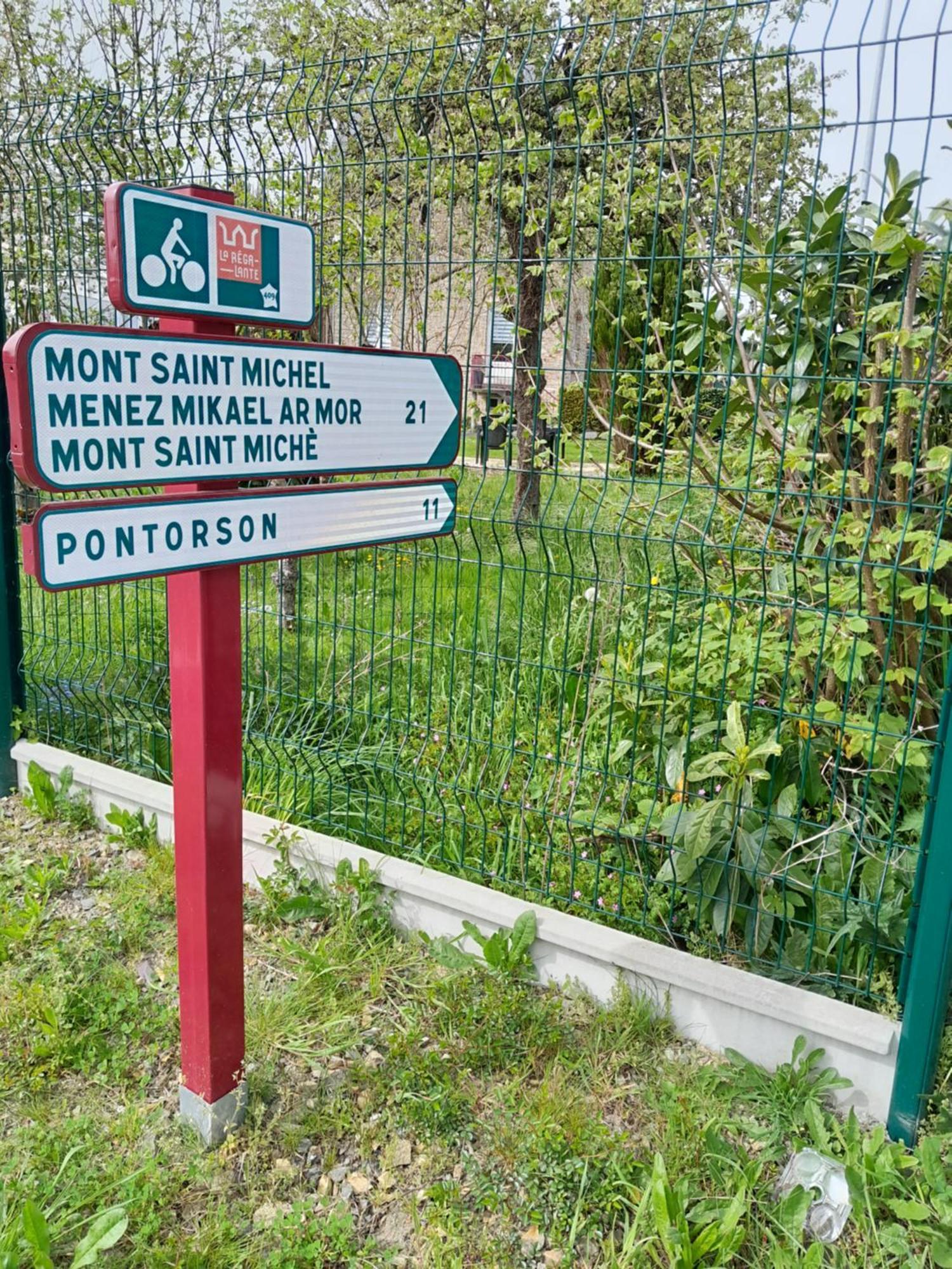 Saint-Ouen-de-la-RouerieTante Adele别墅 外观 照片
